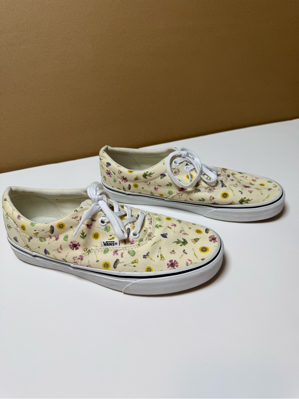 Vans Doheny ‘Pressed Floral, Classic White’ Women's Sneakers 9.5 Casual Lace-Up